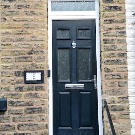 Delightful 2 Bed Town Centre House, Sleeps 4 Apartment Barnsley Exterior photo